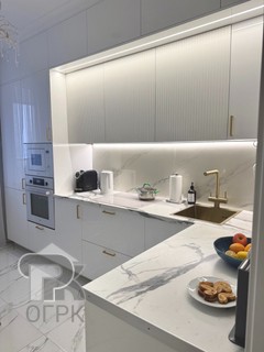 Купить 3-комнатную квартиру, №388580