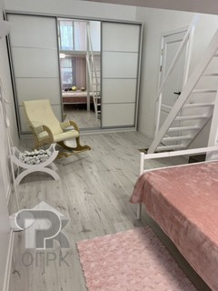 Купить 4-комнатную квартиру, №370507