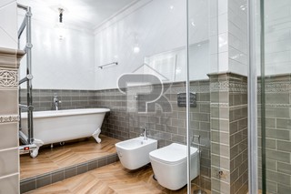 Купить 4-комнатную квартиру, №386496
