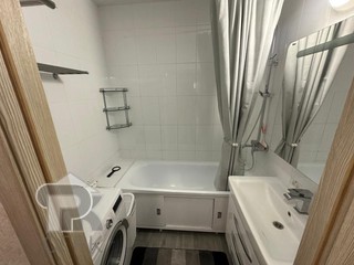 Купить 4-комнатную квартиру, №383609