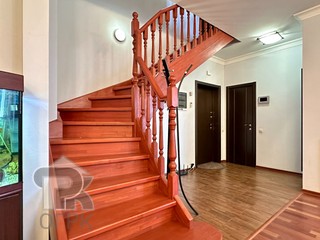 Купить 4-комнатную квартиру, №387992