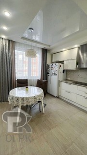 Купить 3-комнатную квартиру, №373161