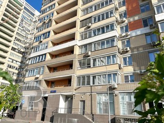 Купить 4-комнатную квартиру, №385719