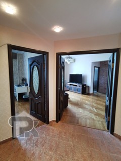Купить 3-комнатную квартиру, №371446