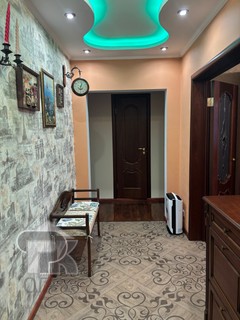 Купить 4-комнатную квартиру, №384519