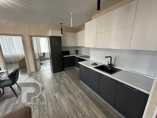 Купить 4-комнатную квартиру, №383609