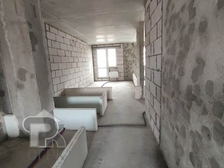 Купить 3-комнатную квартиру, №371190