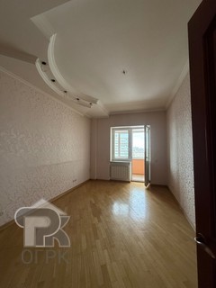 Купить 4-комнатную квартиру, №388275