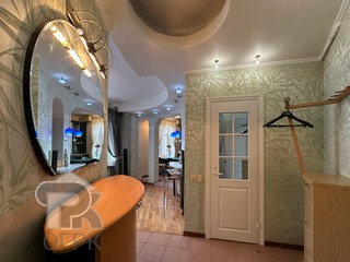Купить 4-комнатную квартиру, №388305