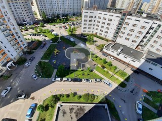 Купить 3-комнатную квартиру, №383497